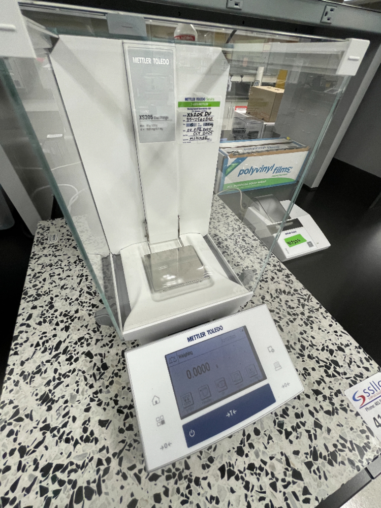 Image of Mettler Toledo XS205DU Analytical Balance with RS-P42 Printer